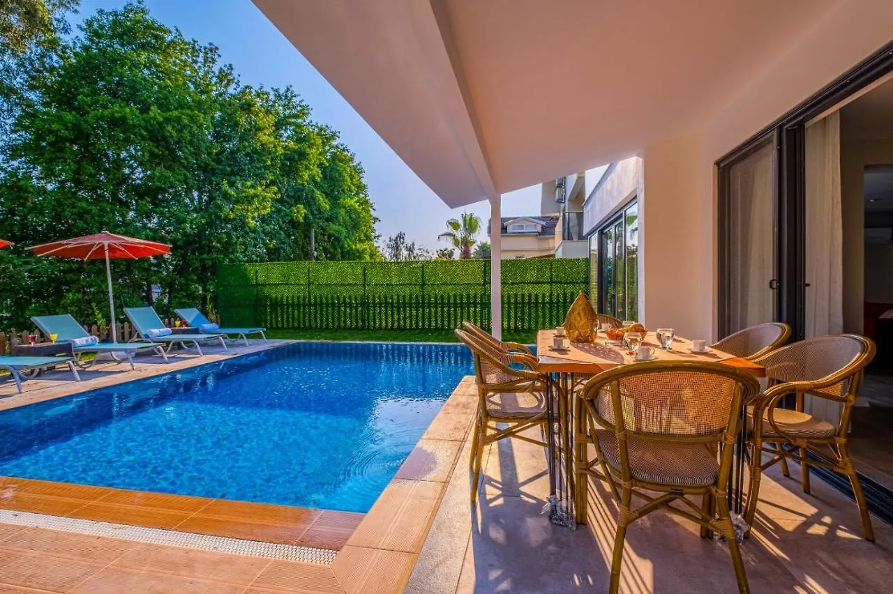 Infinity Lily Villa 2 فتحية 0*,  تركيا